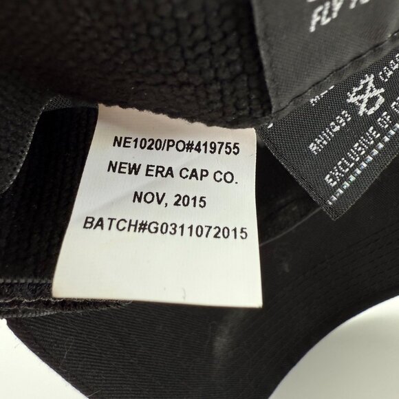 NEW ERA Black Mesh Snapback Cap L/XL – Modern Logo Trucker Hat, Adjustable - Picture 10 of 11